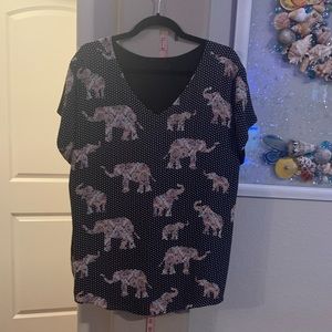 ELEPHANT 🐘 BLOUSE APPROX XL